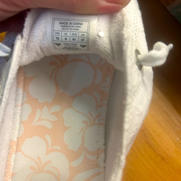 NEW Roxy ‘Rory’ Canvas Shoes - 10 - Picture 3 of 6